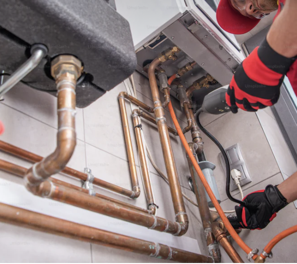 How to Handle a Burst Pipe Before the Plumber Arrives